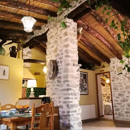 Aparthotel Buhardilla Rustica En La Vall De Gallinera