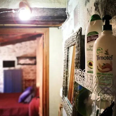 Aparthotel Buhardilla Rustica En La Vall De Gallinera *